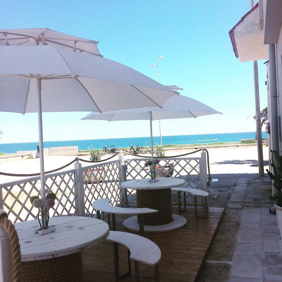 Dimore Di Mare San Pietro Vernotico Exterior photo